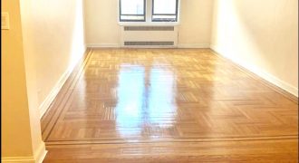FOR RENT SPACIOUS 2BR APARTMENT IN THE HEART OF REGO PARK